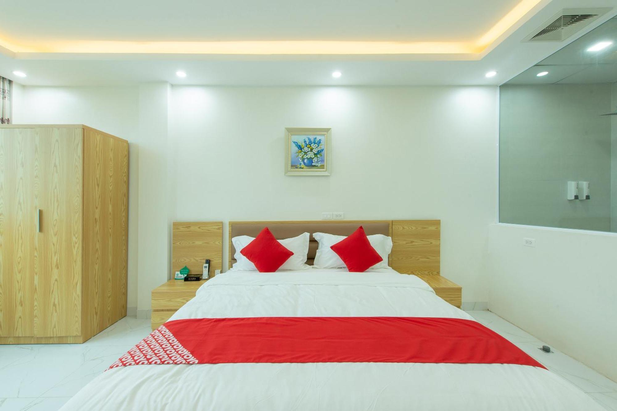 Capital O 417 Truong Son Hotel Hanoï Extérieur photo